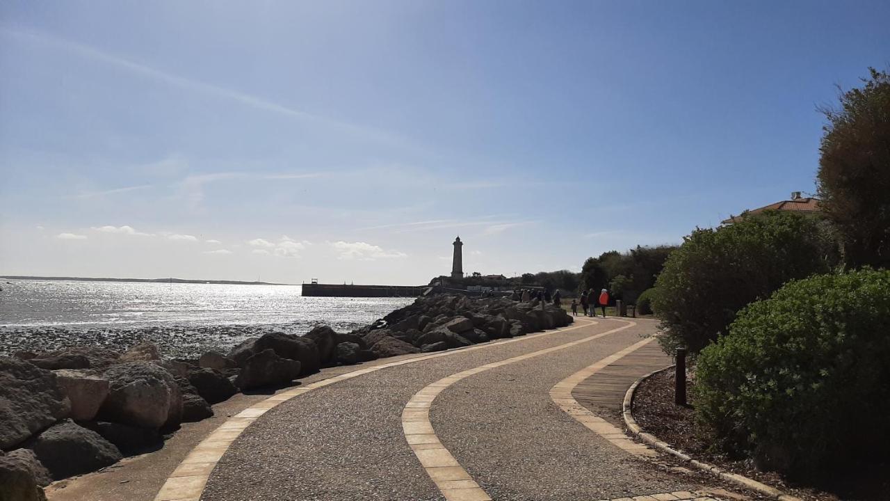 Le Petit Bleu De Didonne 28M2 150 M De La Plage Avec Balcon Saint-Georges-de-Didonne Bagian luar foto